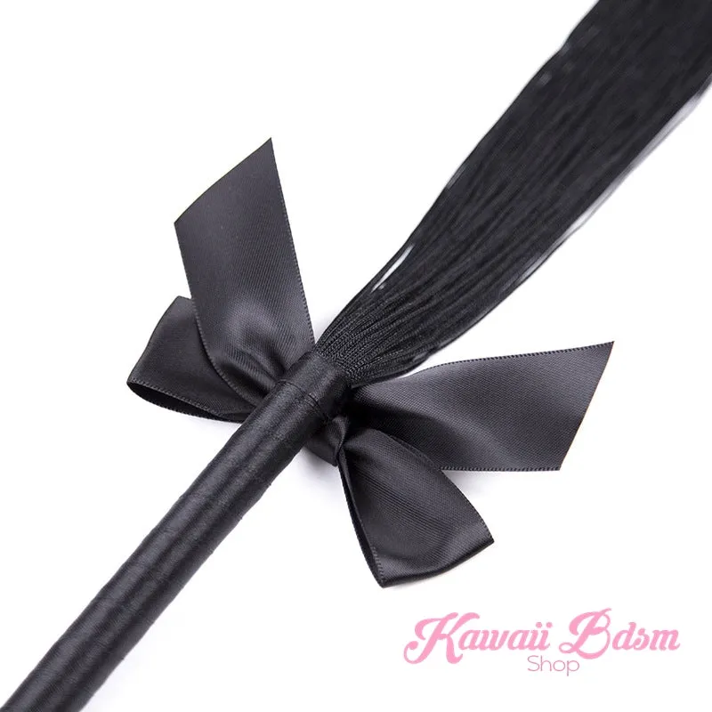 Cute Bow Flogger